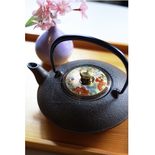 iron tea pot