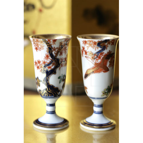 Gold-painted ochoko sake cup, original photo taken at TSURU-IPPUKU Kyoto shop.